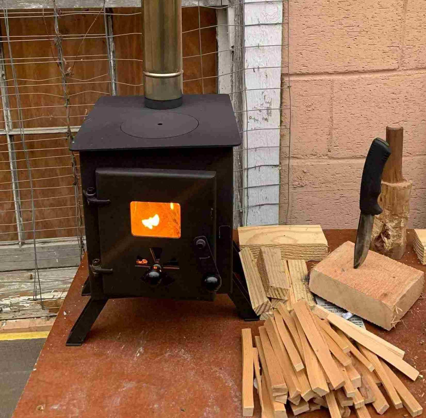 Wood stove for shepherds hut